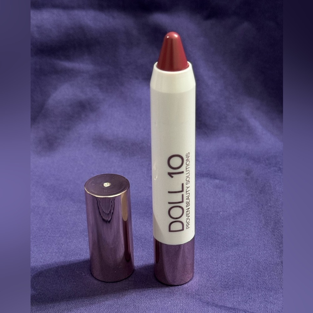 Doll 10 Lipstick Crayon in Shade Let Go
